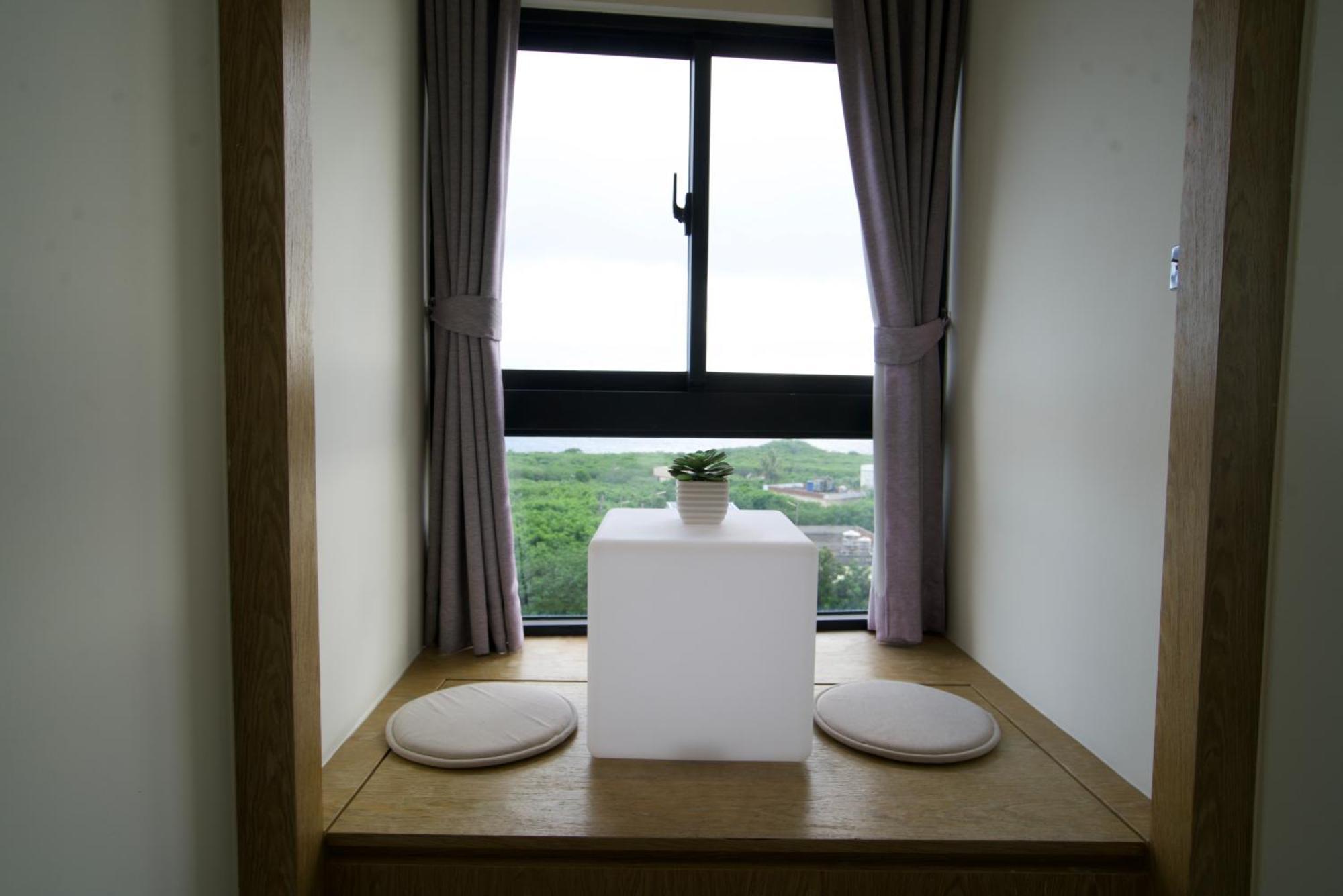 琉球茶室 現代館 Bed & Breakfast Xiaoliuqiu Exterior photo